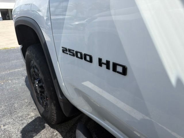Used 2022 White Chevrolet LT image 15