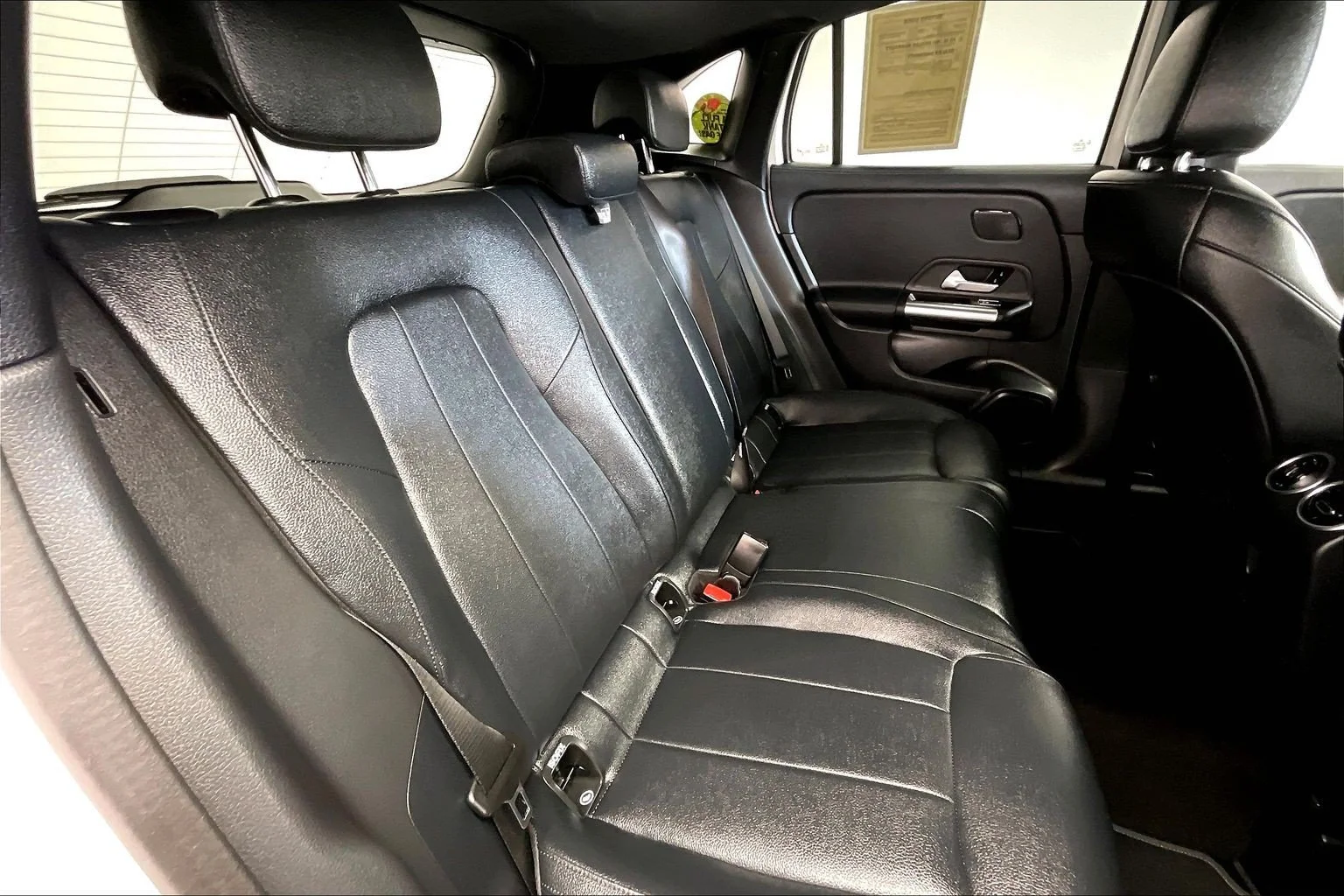 Used 2024 Polar White Mercedes-Benz GLA 250 image 18