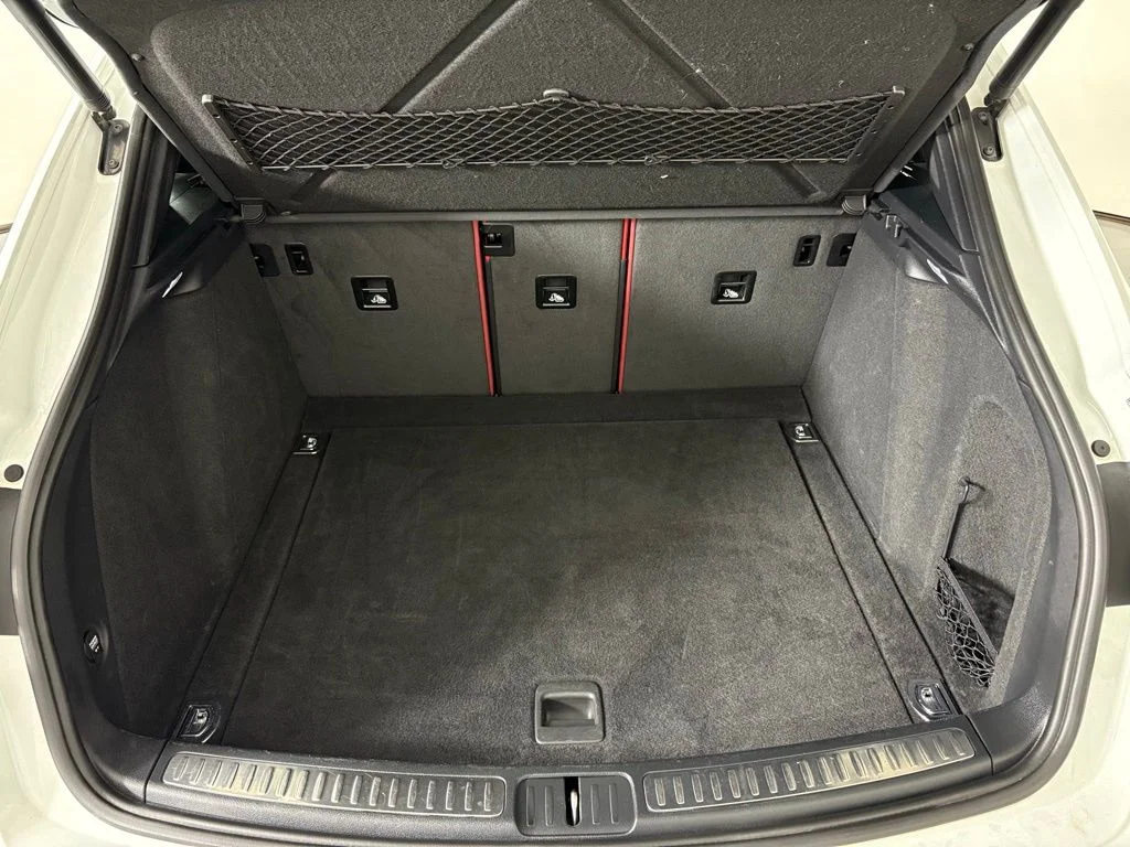 Used 2018 White Porsche Base image 45
