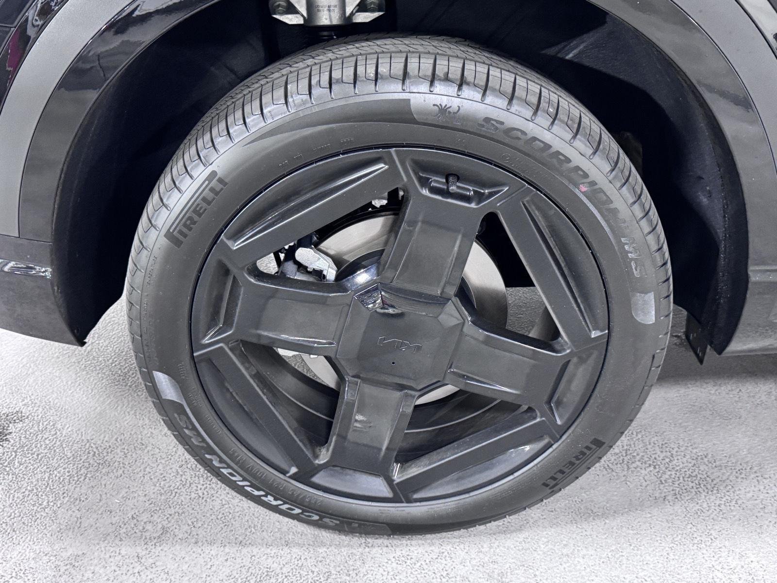 Used 2027 Ebony Black Kia X-Line EX image 14