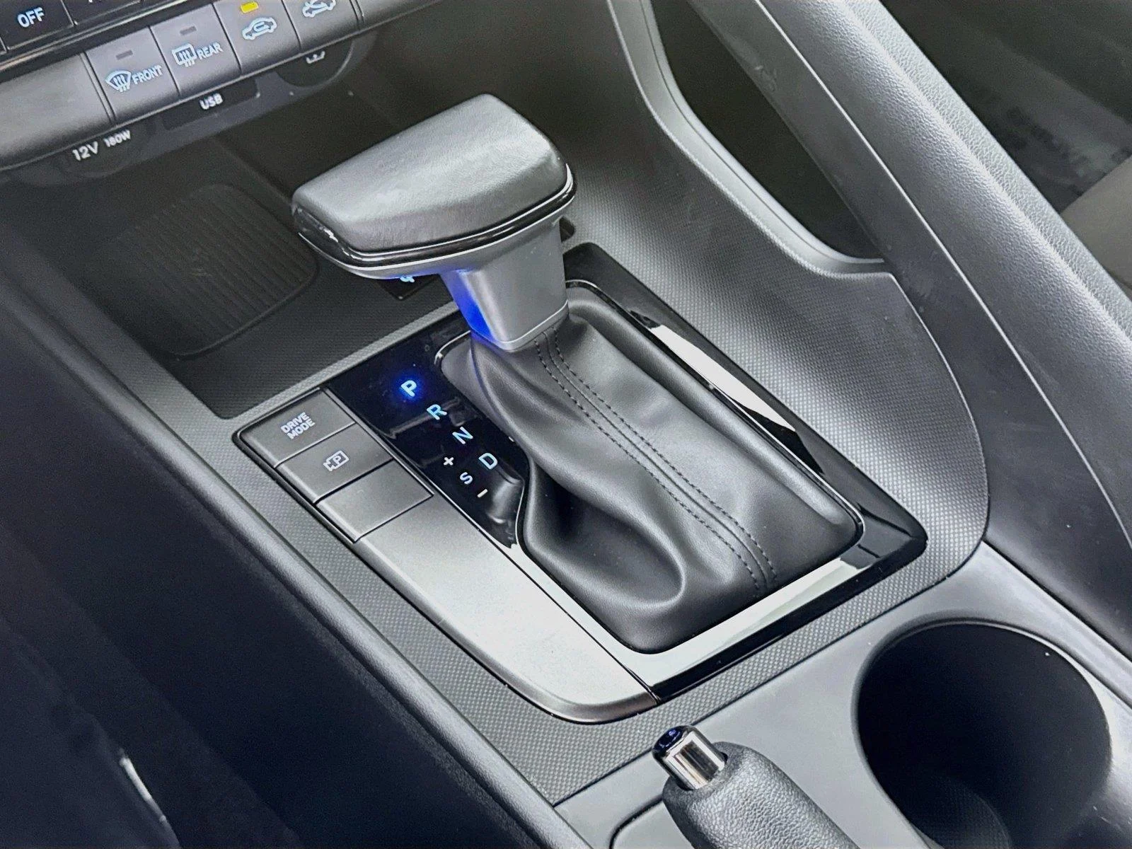 Used 2025 Abyss Black Hyundai SEL Sport image 16