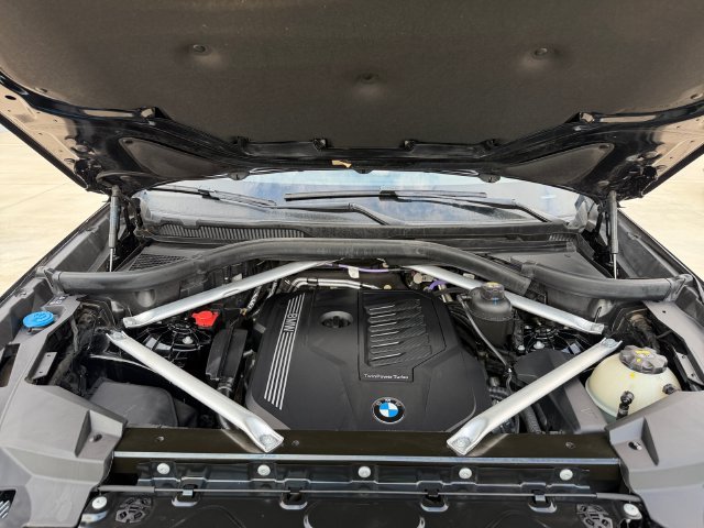 Used 2021 Black BMW sDrive40i image 20