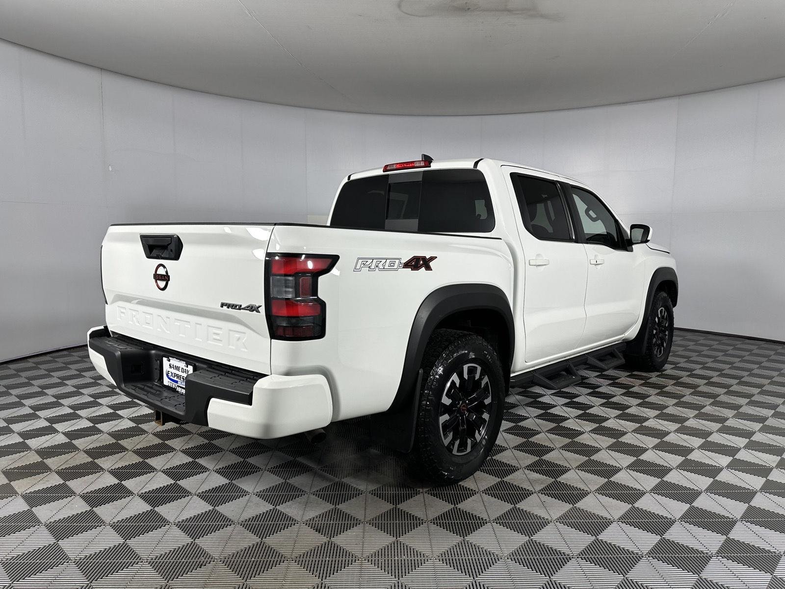Used 2023 Glacier White Nissan PRO-4X image 29
