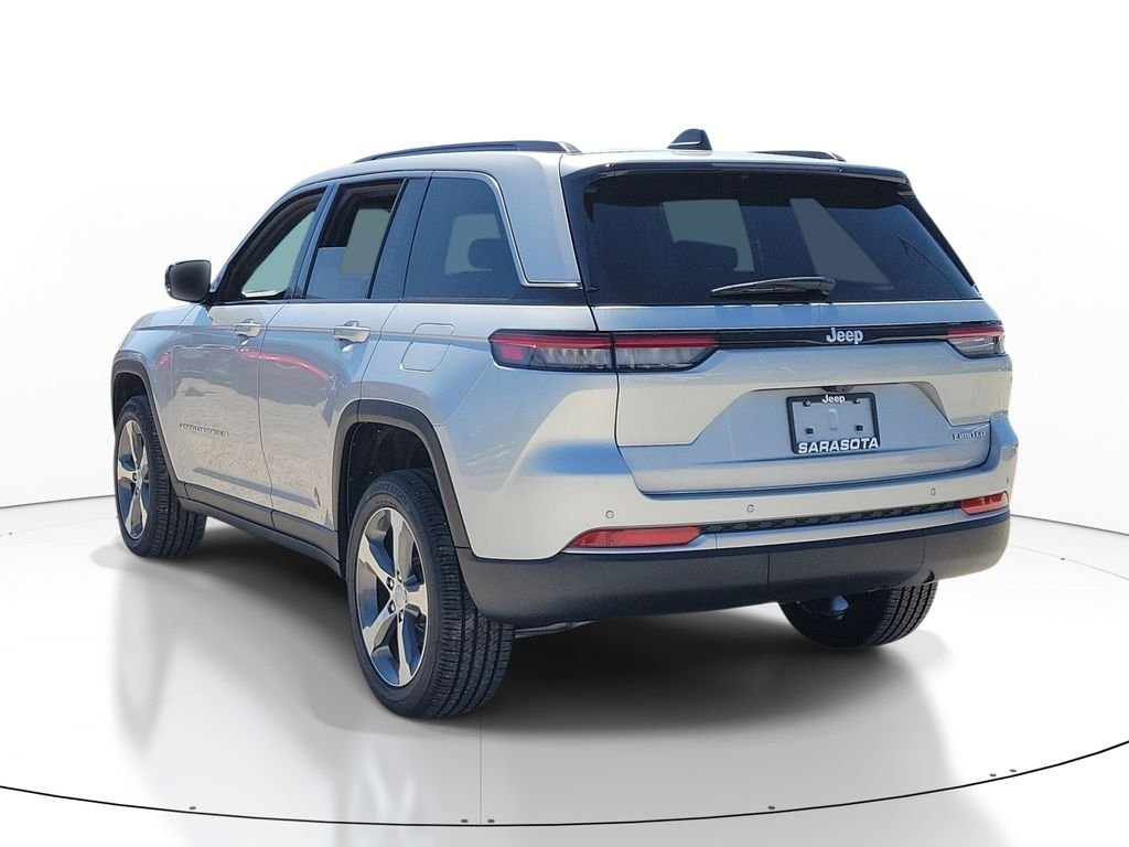 New 2026 Silver Zynith Exterior Paint Jeep Limited image 3