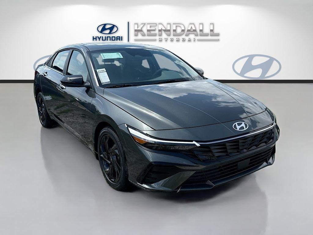 New 2026 Amazon Gray Hyundai SEL Sport Premium image 1