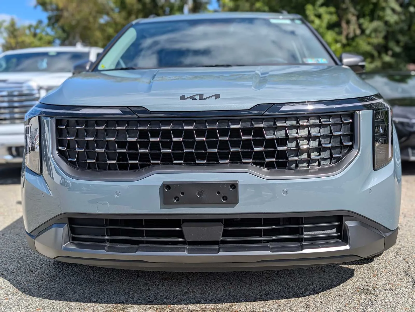 New 2027 Iceberg Green Kia EX image 2