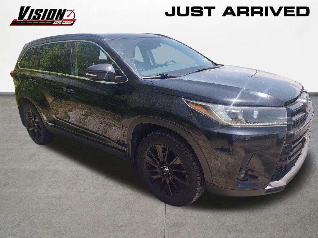 Used 2019 Black Toyota SE image 7