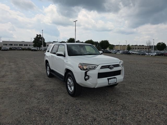Used 2020 White Toyota SR5 Premium image 7