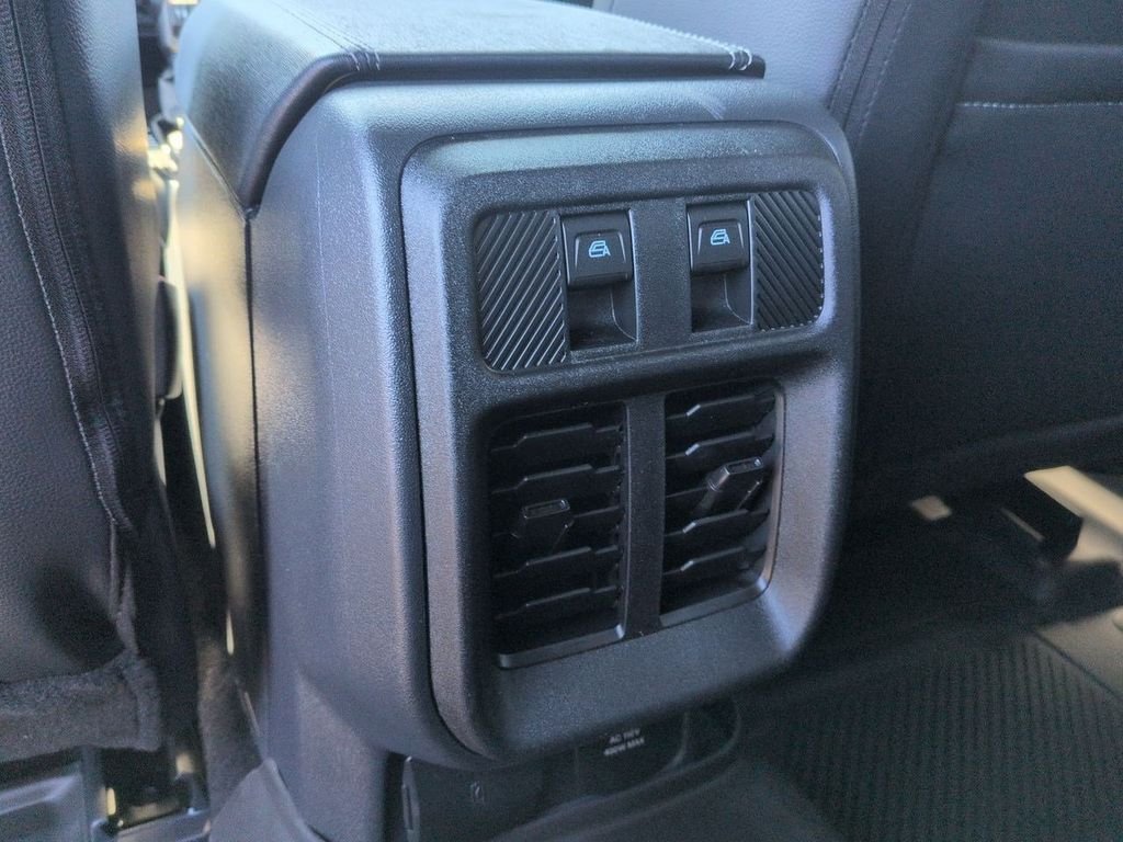 New 2026 Avalanche Gray Ford Outer Banks® image 57