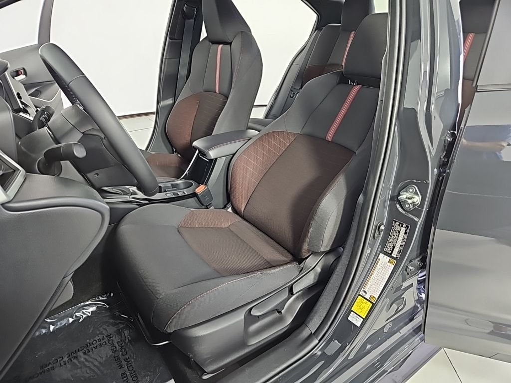 Used 2023  Toyota SE image 21