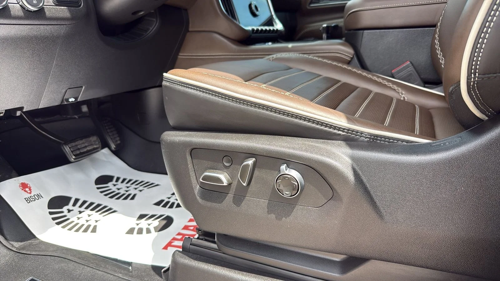 Certified Used 2025 White GMC Denali Ultimate image 11