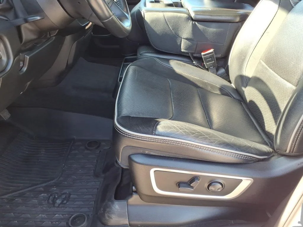 Used 2022 White Ram Laramie image 16