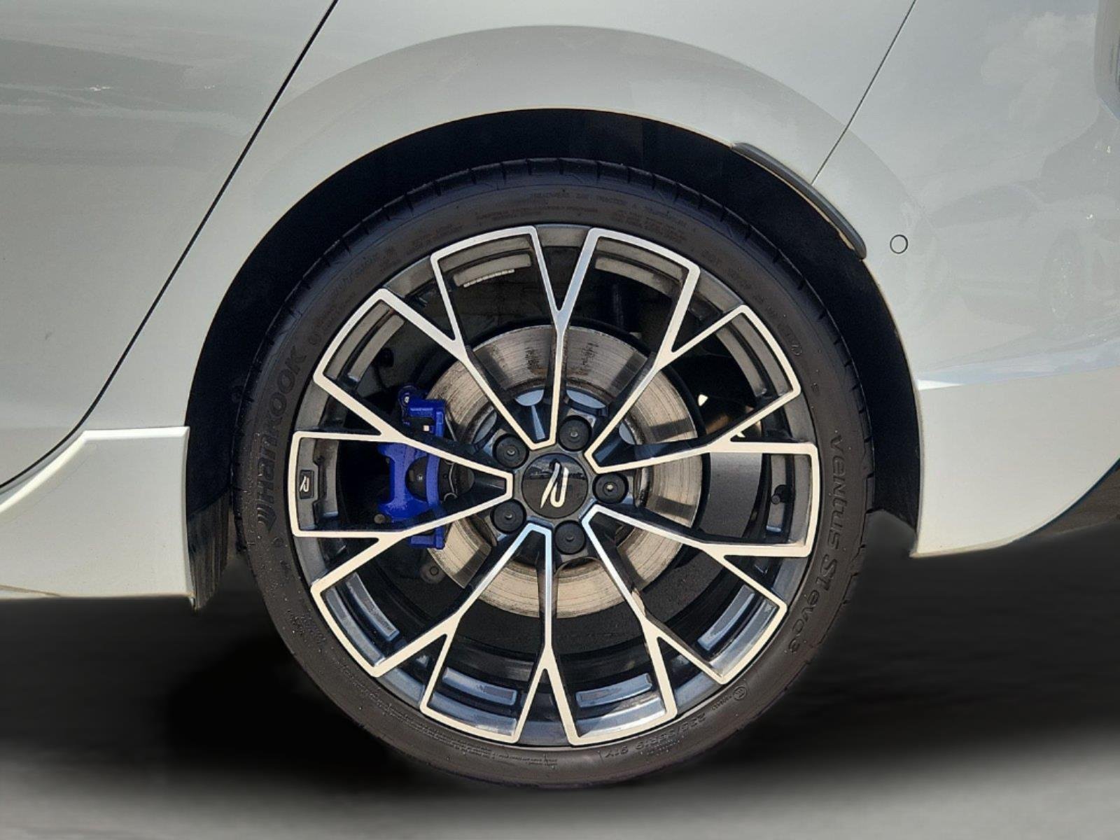 2025 Volkswagen Golf R photo 31 of 32