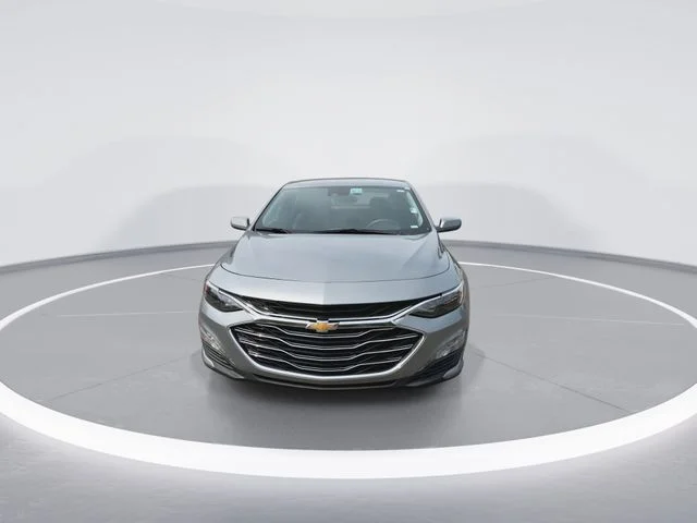 Used 2025 Gray Chevrolet LT image 3