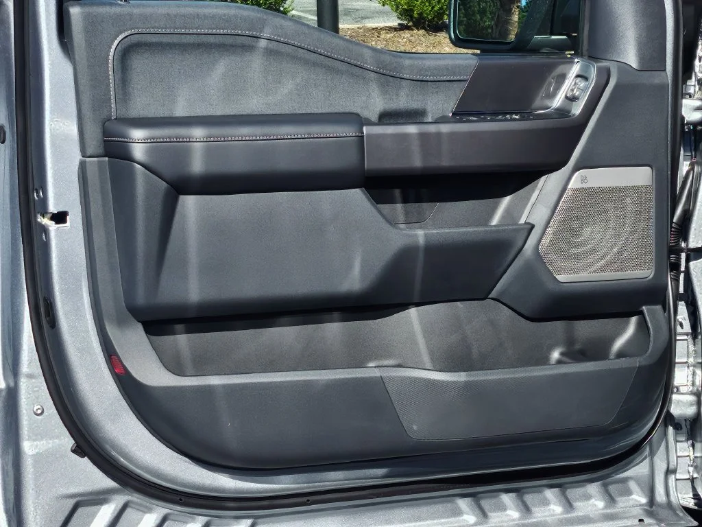 New 2026 Iconic Silver Metallic Ford Lariat® image 33