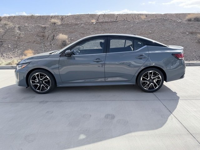 2025 Nissan Sentra SR photo 4