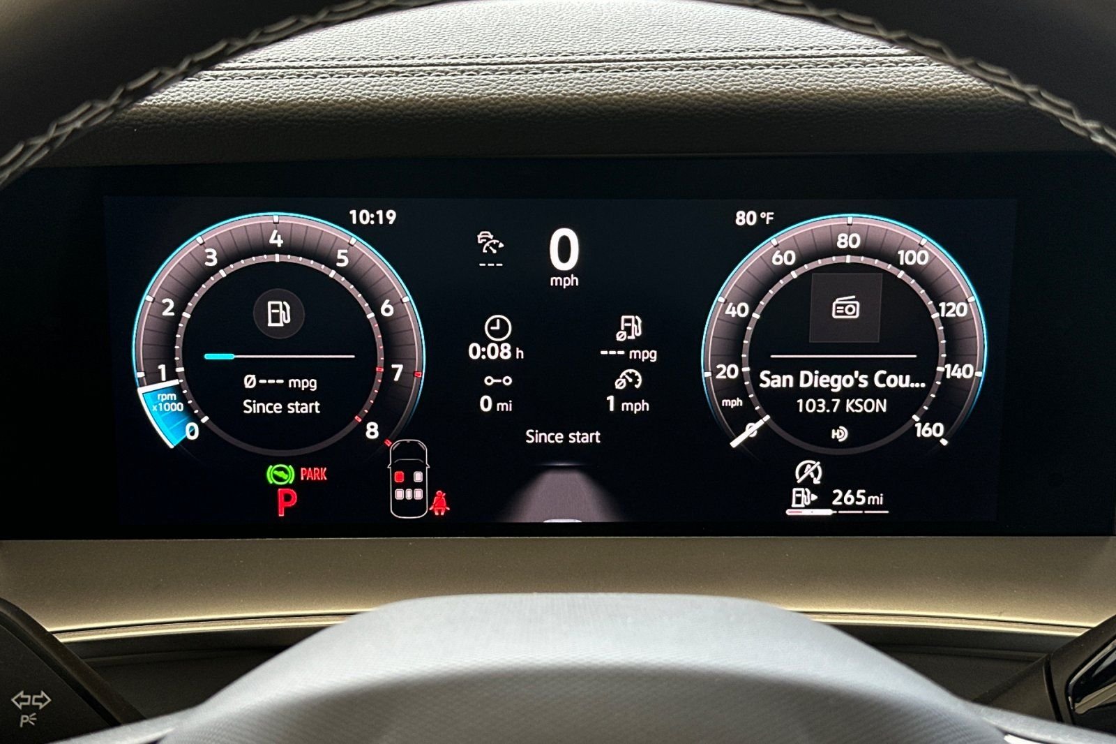 New 2026 Platinum Gray Metallic Volkswagen 2.0T SE image 24