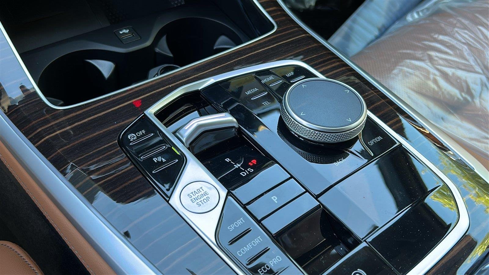 New 2026 Alpine White BMW xDrive40i image 18