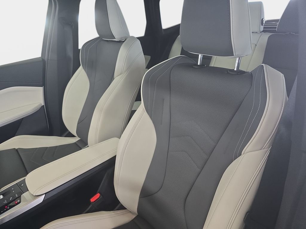 New 2026 Alpine White BMW xDrive28i image 9