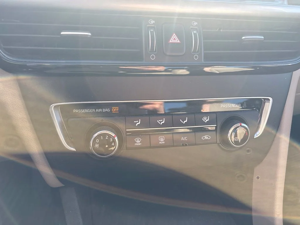 Used 2017 Purple Kia LX image 20