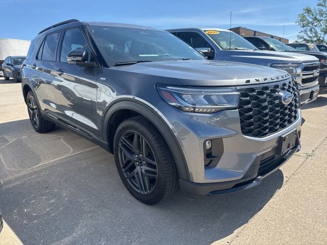 2025 Ford Explorer ST-LINE 4WD (PL535)'s photo