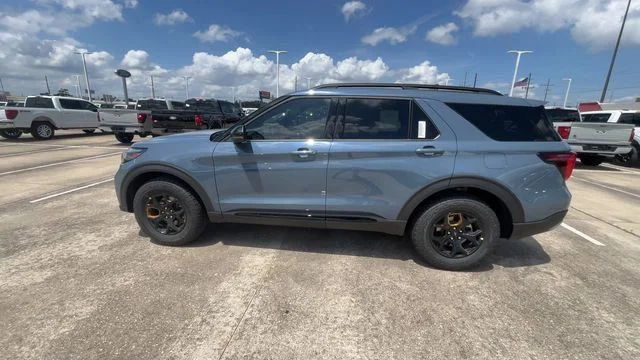 New 2026 Vapor Blue Metallic Ford Tremor image 8