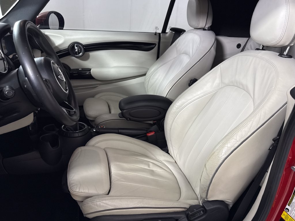 Used 2016  MINI Base image 10