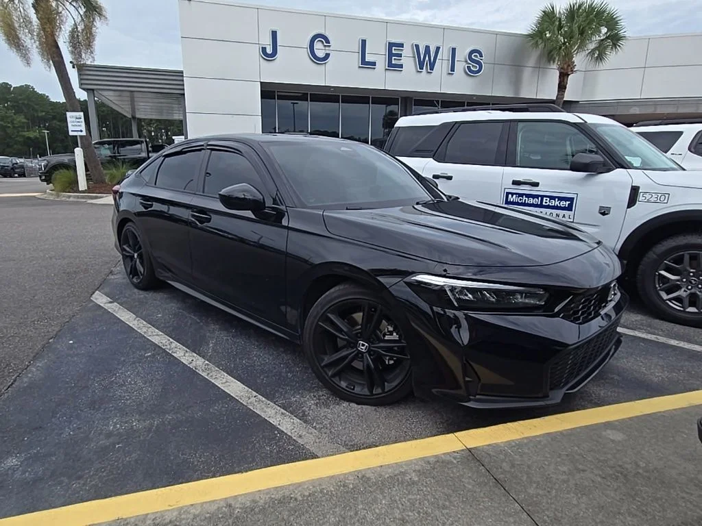 Used 2025 Black Honda  image 1