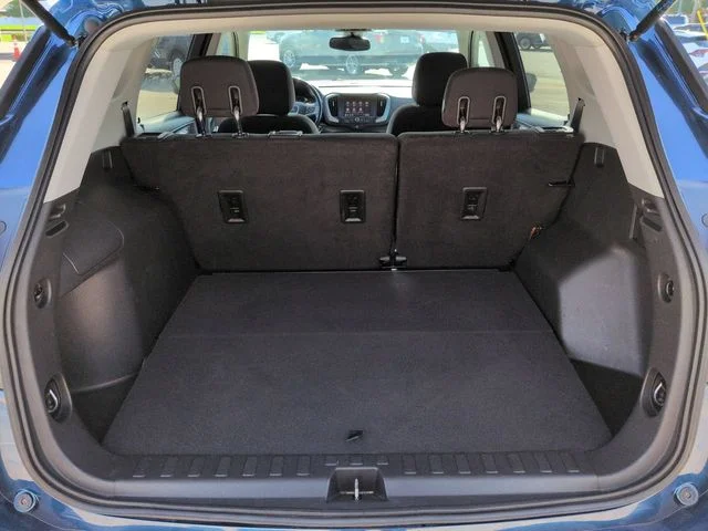 Used 2020 Blue GMC SLE image 13