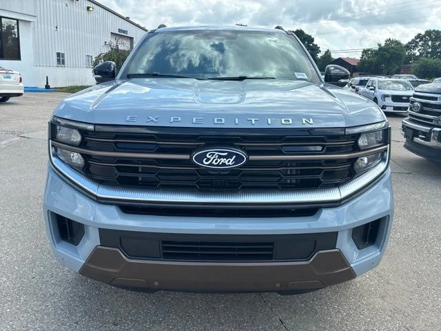 New 2027 Glacier Gray Metallic Tri-Coat Ford King Ranch® image 13