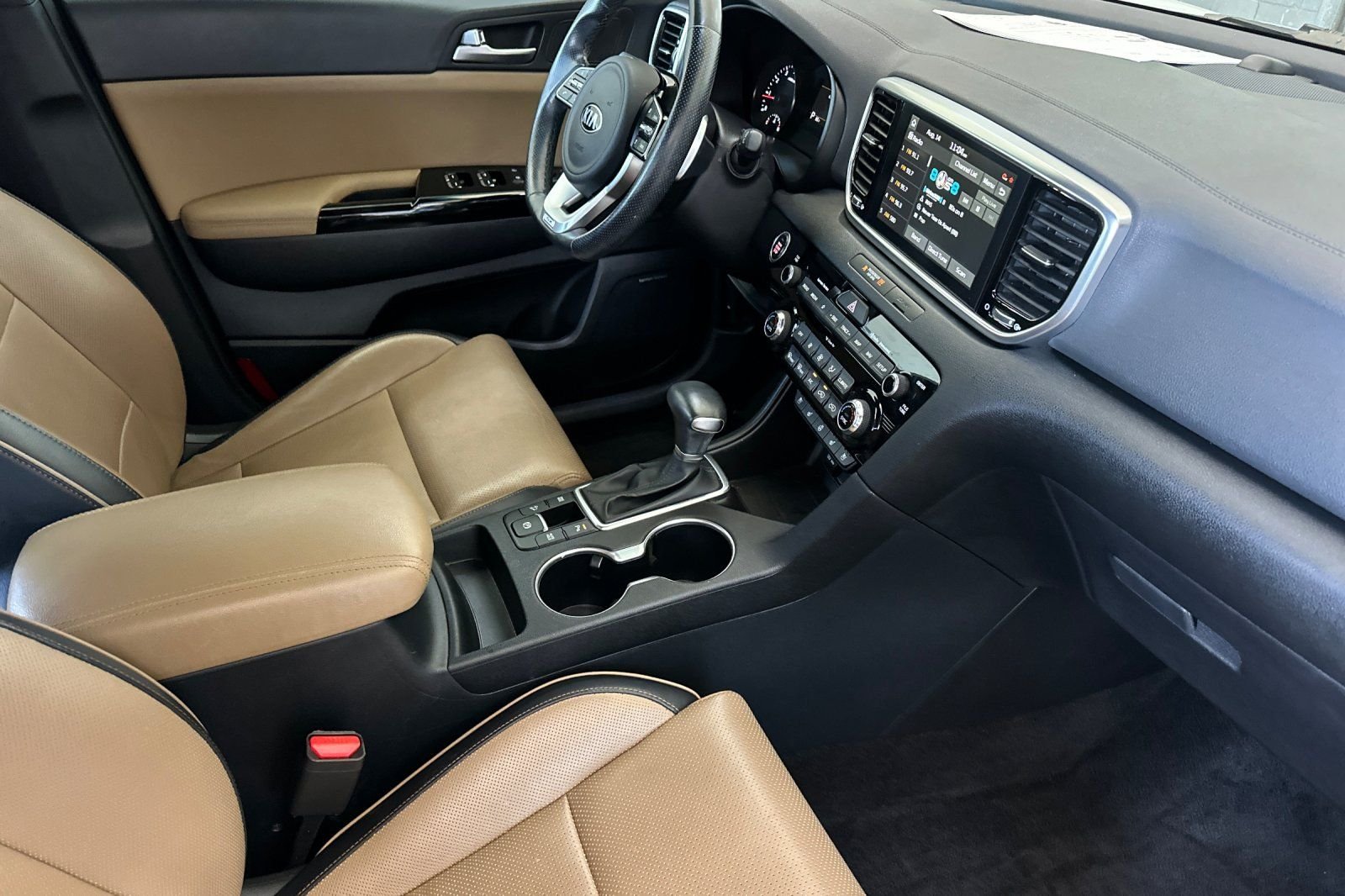 Used 2020 White Kia SX image 17