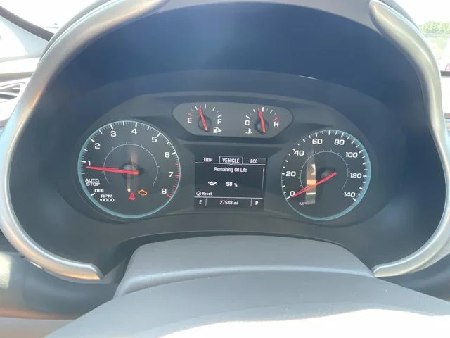 Used 2025 White Chevrolet LT image 13