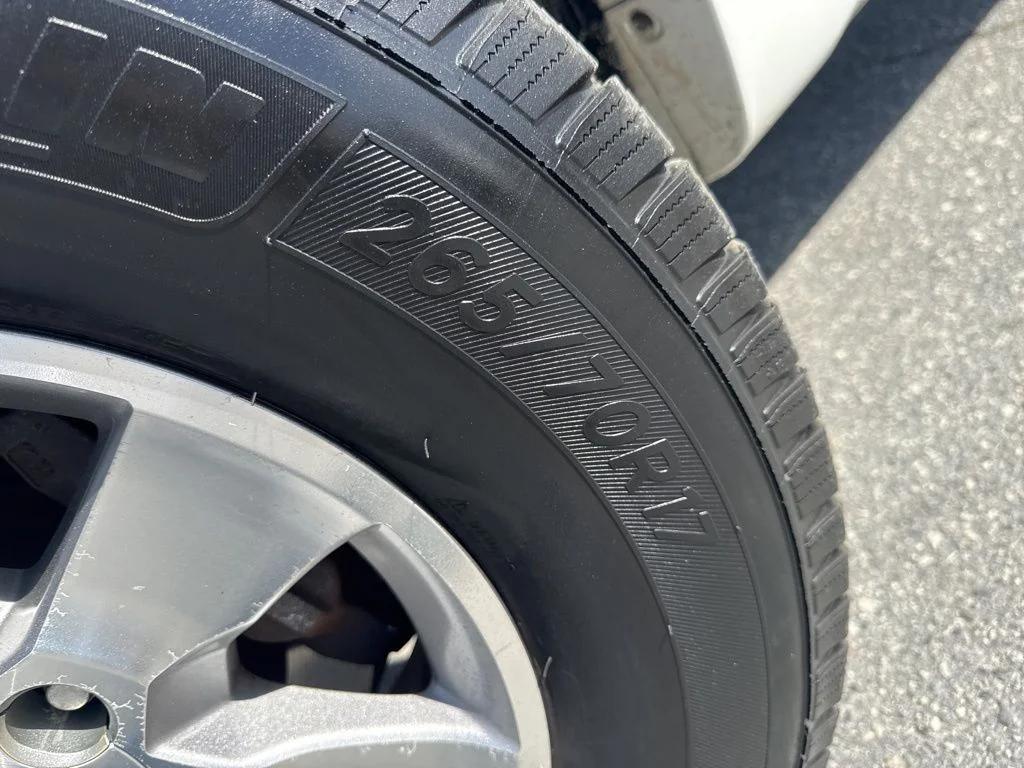 Used 2010 White Toyota SR5 image 32