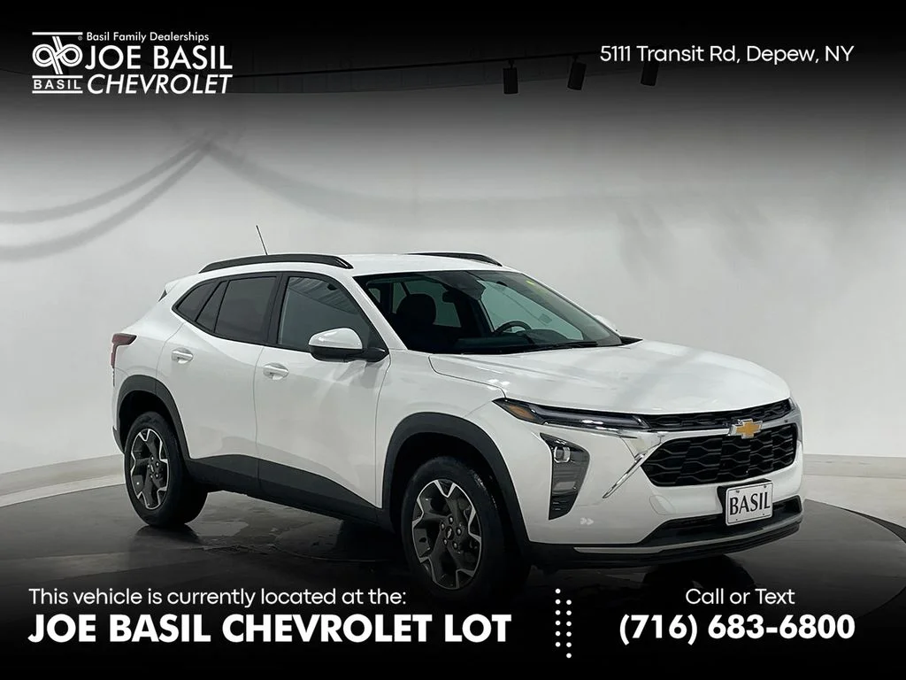 Used 2025 White Chevrolet LT image 1