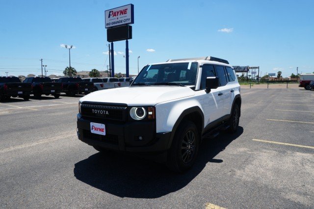 Used 2025  Toyota 1958 image 1