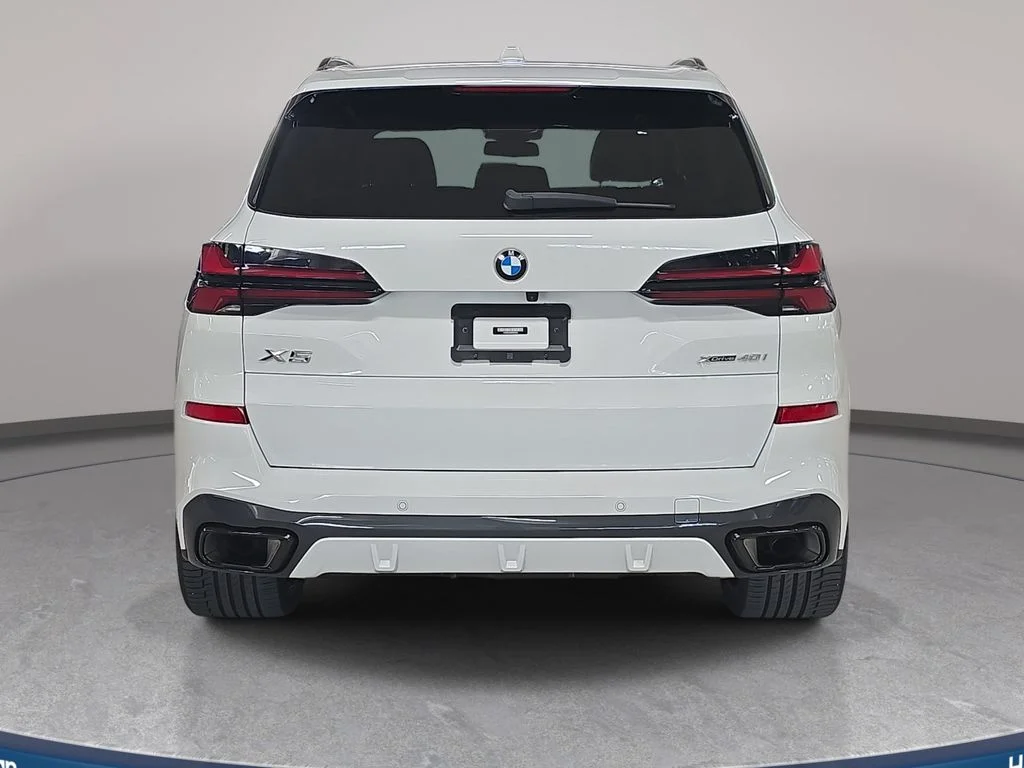 Used 2024 Alpine White BMW xDrive40i image 8
