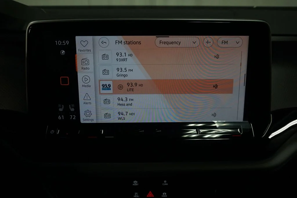 New 2026 Pure Gray Volkswagen Peak Edition image 17