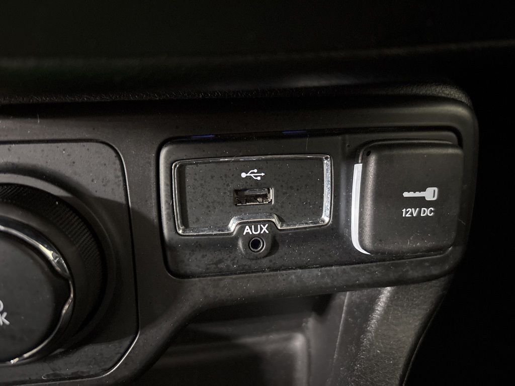 Used 2019 White Jeep Sport image 19