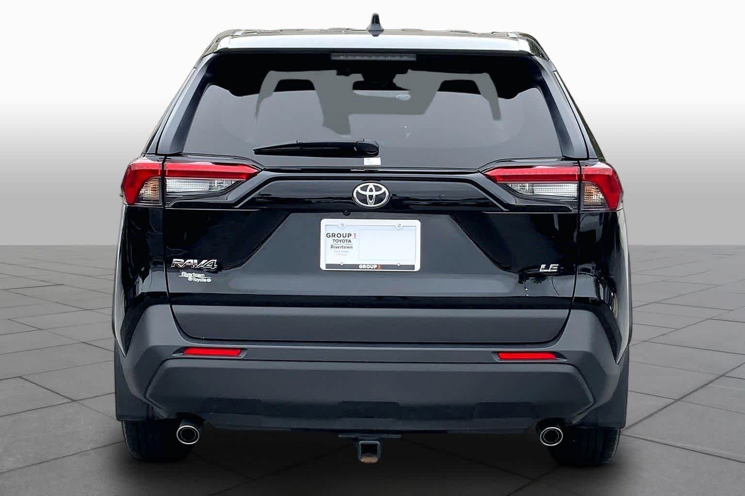 Used 2025 Midnight Black Metallic Toyota LE image 5