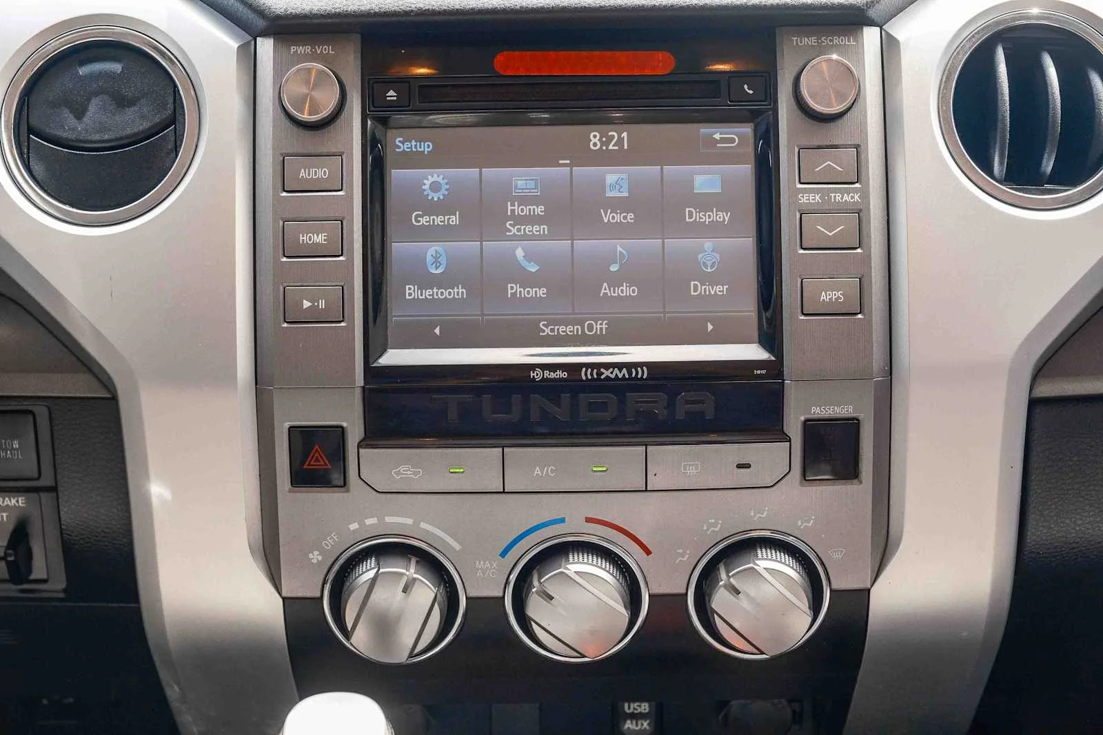 Used 2017 Super White Toyota SR5 image 13