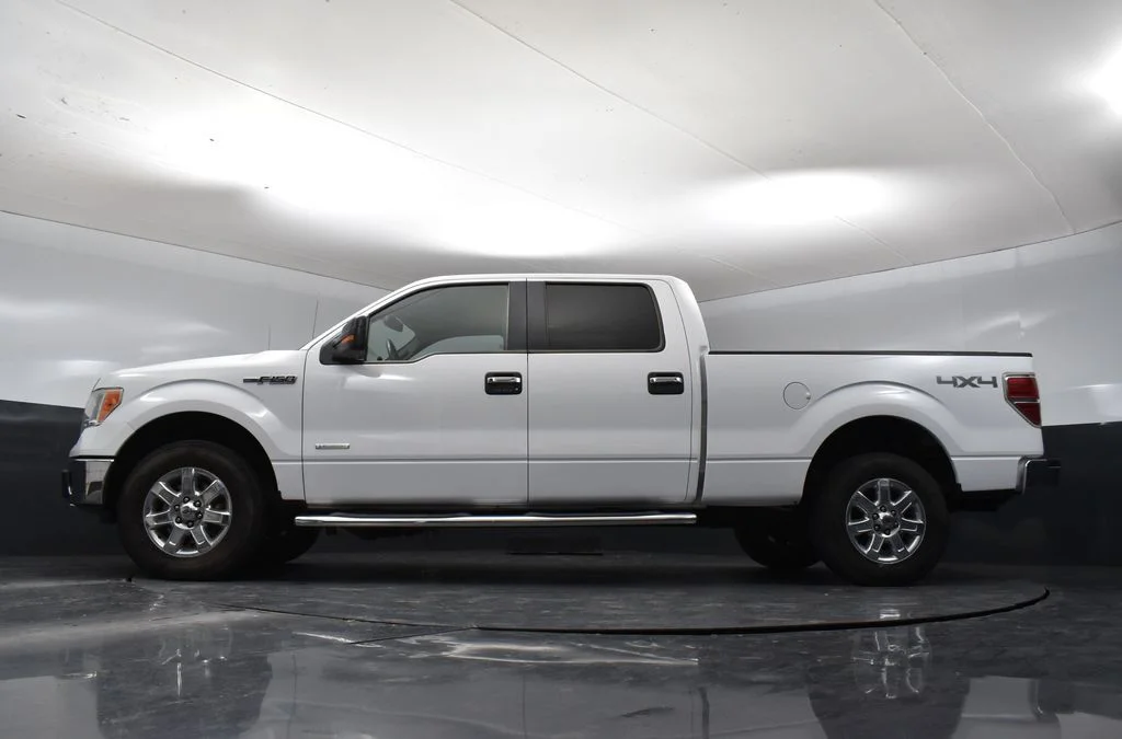 Used 2014 White Ford XLT image 9
