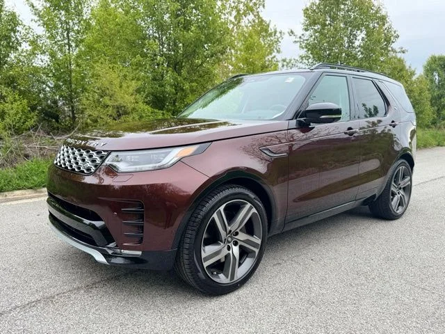 2026 Land Rover Discovery P360 Gemini Edition's photo