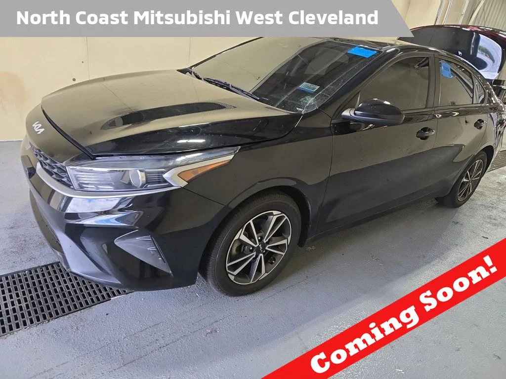 2023 Kia Forte LXS AT's photo