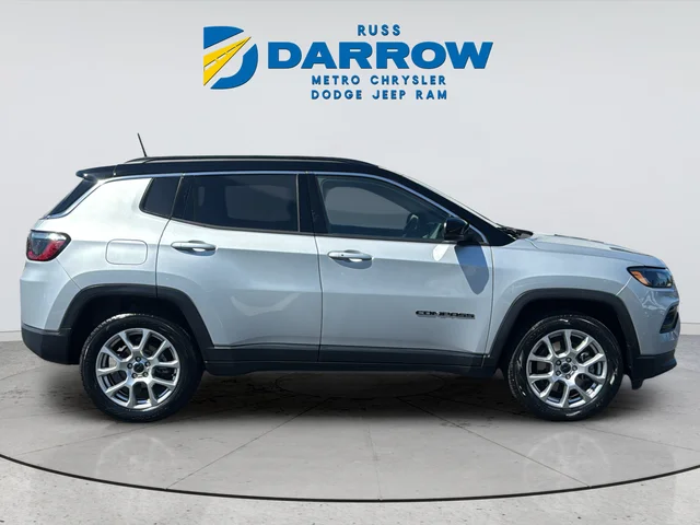 Used 2025 Silver Jeep Limited image 6