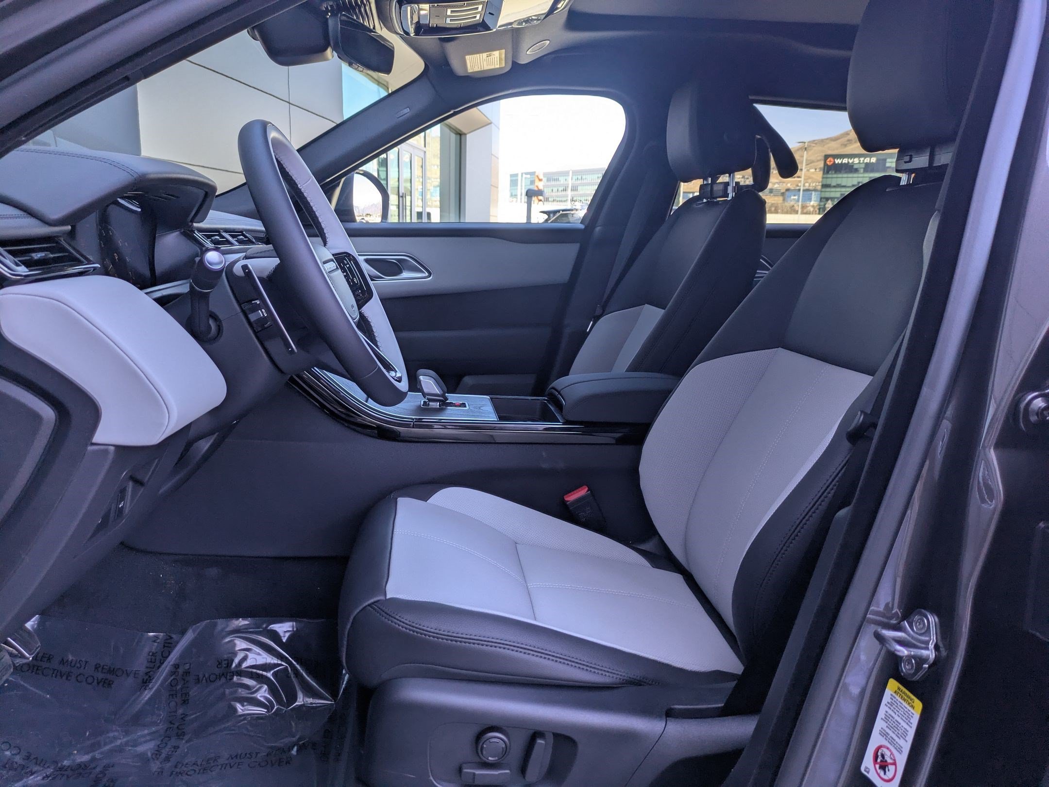 2026 Land Rover Range Rover Velar Dynamic SE - Photo 15