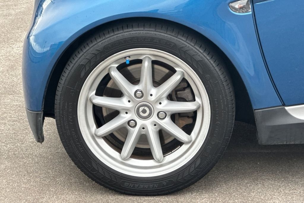 Used 2009 Blue smart Passion image 30