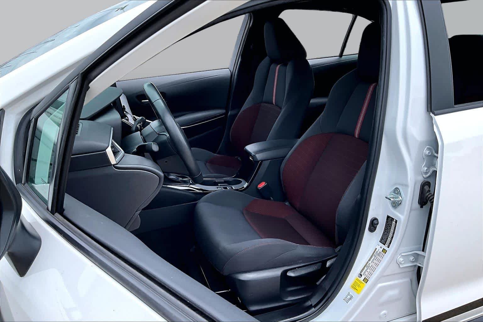 Used 2024 Ice Cap Toyota SE image 8