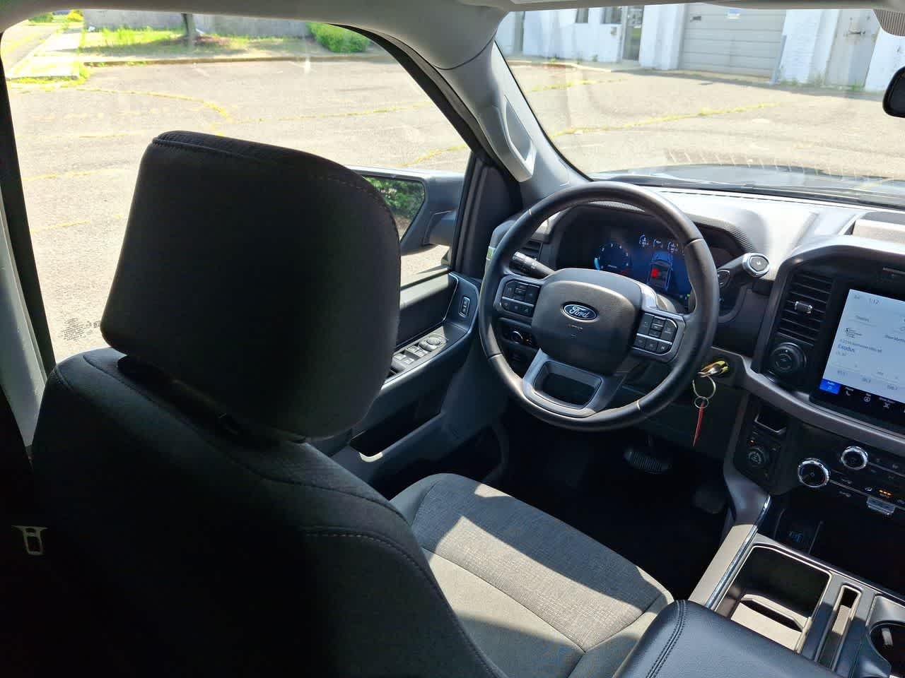 Used 2024 Agate Black Metallic Ford XLT image 15