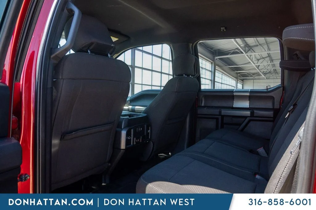 Used 2017  Ford XLT image 17