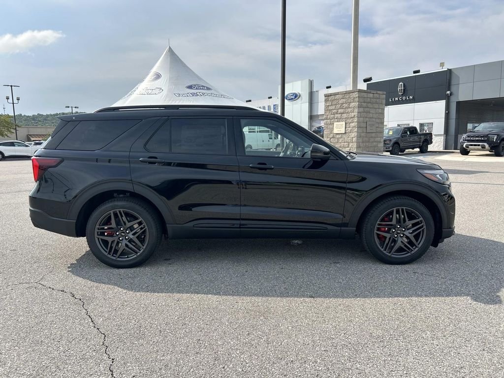 New 2026 Agate Black Metallic Ford ST image 3
